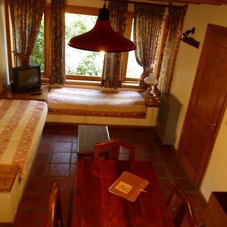 Apart Hotel Robles Del Sur San Martin de los Andes Bagian luar foto