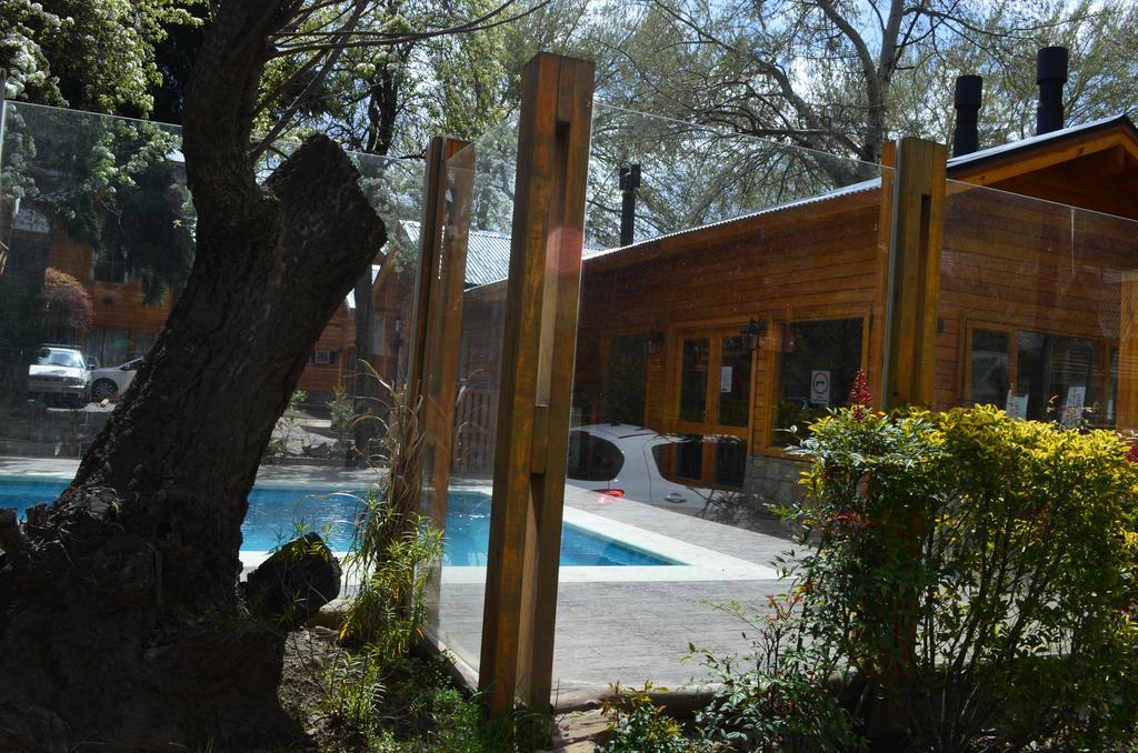 Apart Hotel Robles Del Sur San Martin de los Andes Bagian luar foto