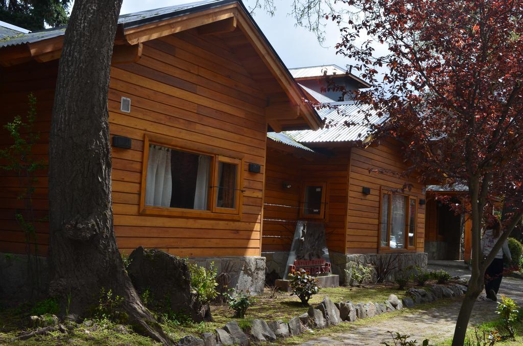 Apart Hotel Robles Del Sur San Martin de los Andes Bagian luar foto