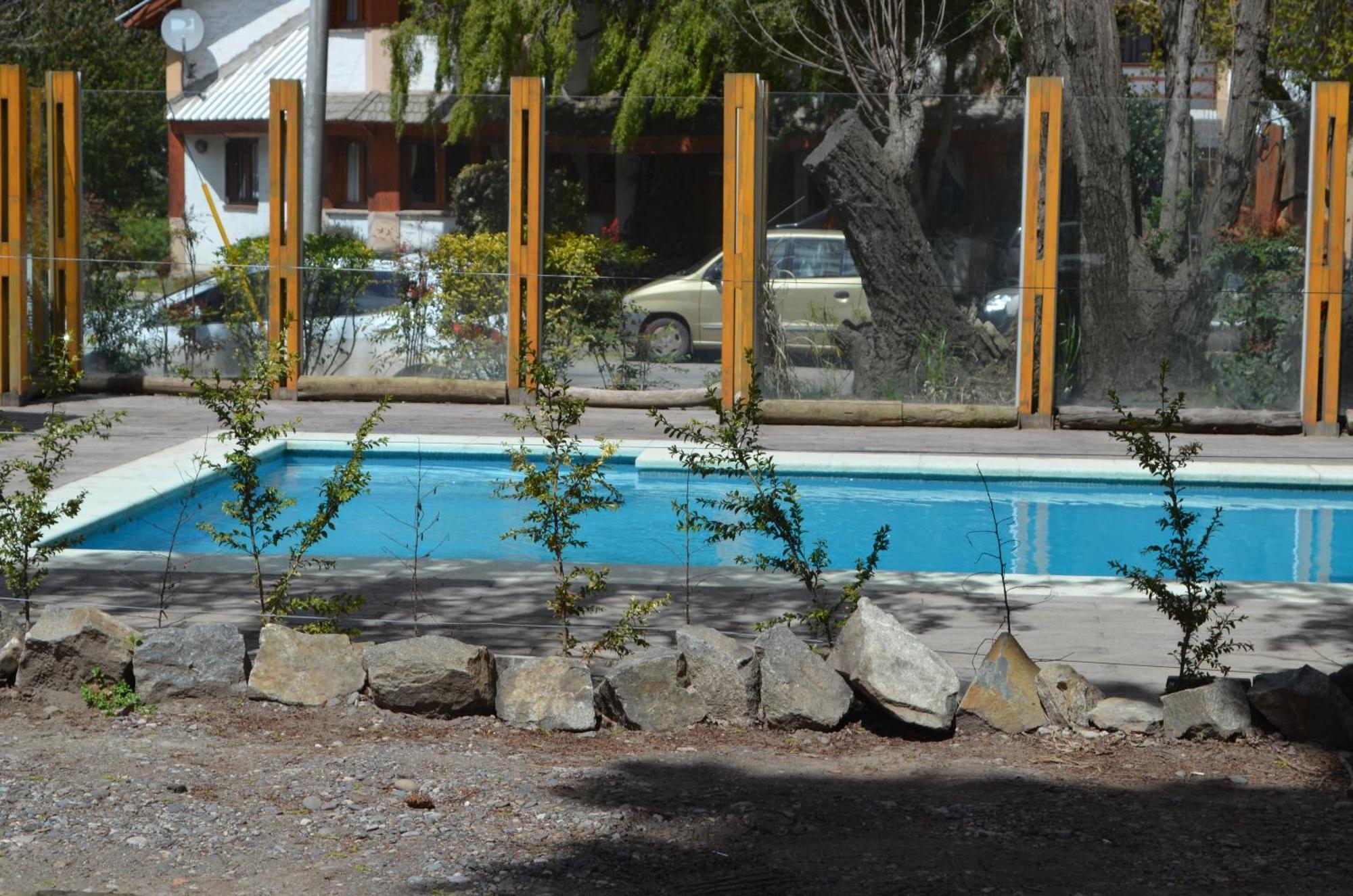 Apart Hotel Robles Del Sur San Martin de los Andes Bagian luar foto