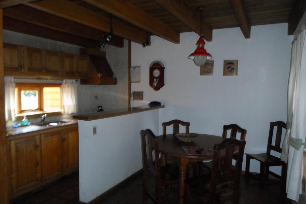 Apart Hotel Robles Del Sur San Martin de los Andes Ruang foto