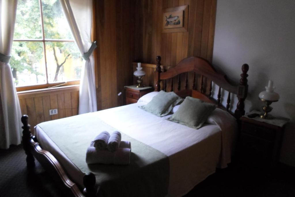 Apart Hotel Robles Del Sur San Martin de los Andes Bagian luar foto