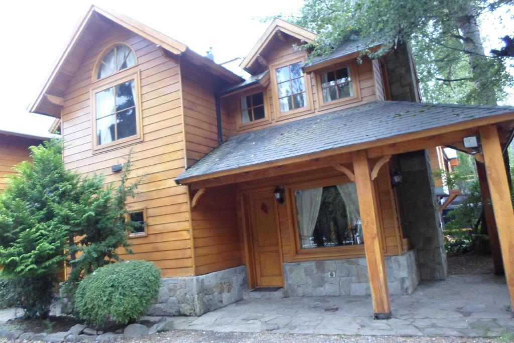 Apart Hotel Robles Del Sur San Martin de los Andes Bagian luar foto