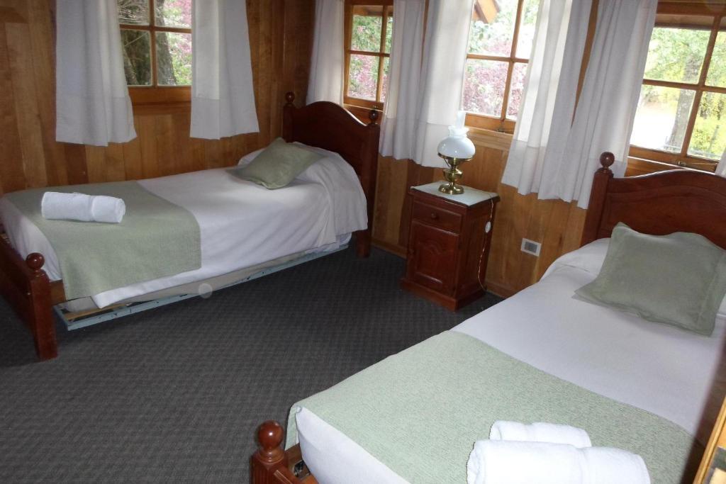Apart Hotel Robles Del Sur San Martin de los Andes Ruang foto