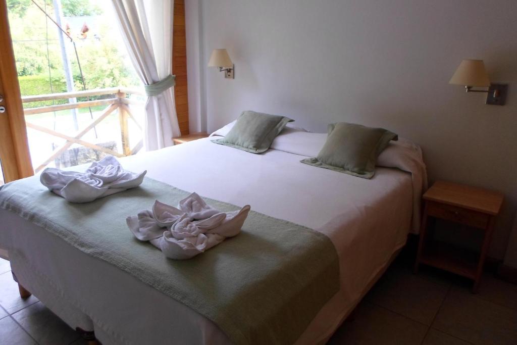 Apart Hotel Robles Del Sur San Martin de los Andes Bagian luar foto