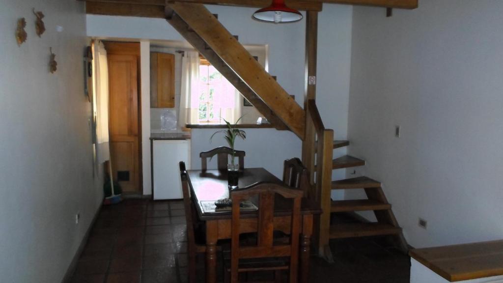 Apart Hotel Robles Del Sur San Martin de los Andes Ruang foto