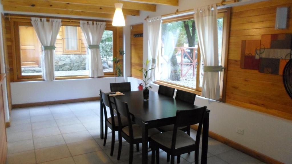 Apart Hotel Robles Del Sur San Martin de los Andes Ruang foto