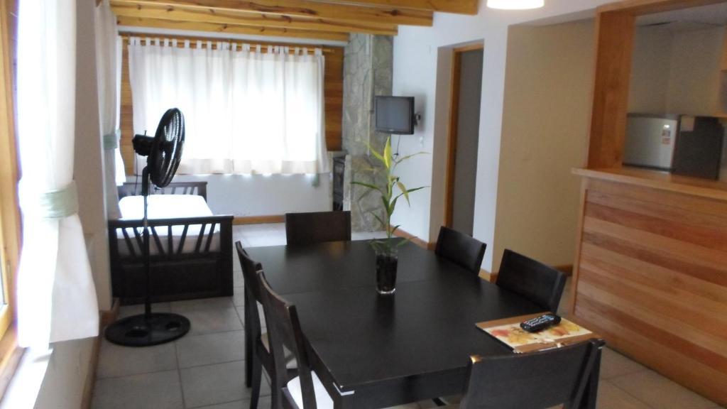 Apart Hotel Robles Del Sur San Martin de los Andes Bagian luar foto