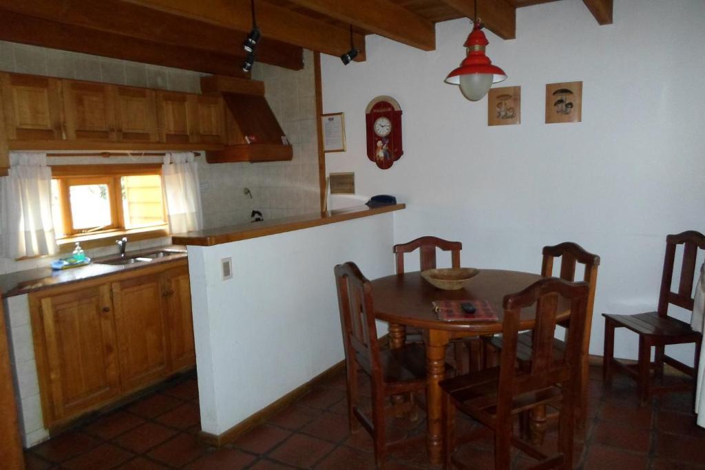 Apart Hotel Robles Del Sur San Martin de los Andes Ruang foto