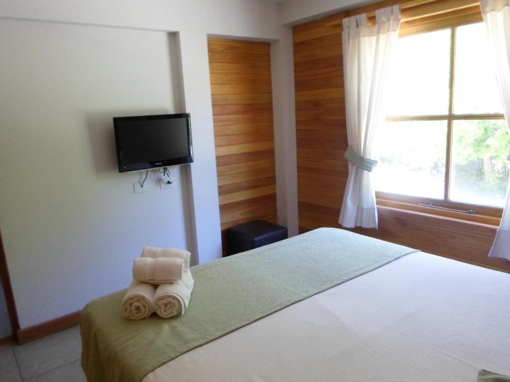 Apart Hotel Robles Del Sur San Martin de los Andes Ruang foto